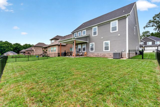 979 Alton Dr, Clarksville, TN 37043