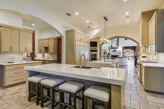 252 LA SERENA LOOP, Horseshoe Bay, TX 78657