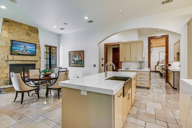 252 LA SERENA LOOP, Horseshoe Bay, TX 78657
