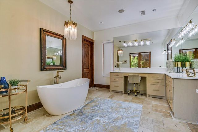 252 LA SERENA LOOP, Horseshoe Bay, TX 78657