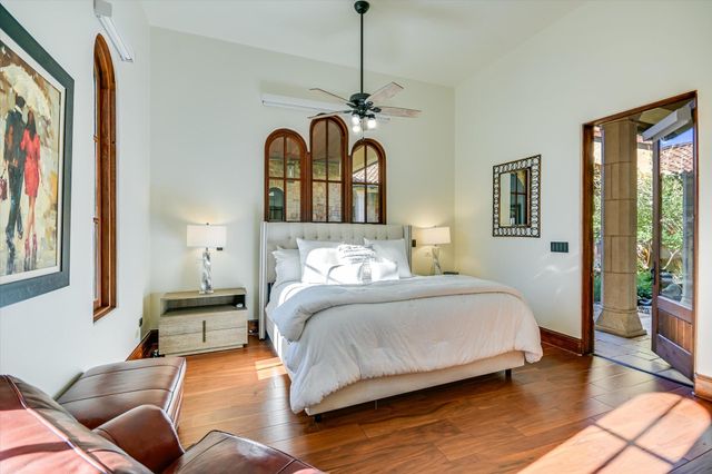 252 LA SERENA LOOP, Horseshoe Bay, TX 78657