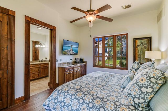 252 LA SERENA LOOP, Horseshoe Bay, TX 78657