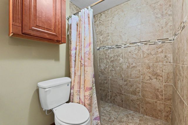 1326 S Summit Rd, Derby, KS 67037