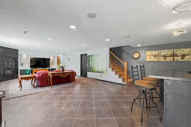 1326 S Summit Rd, Derby, KS 67037