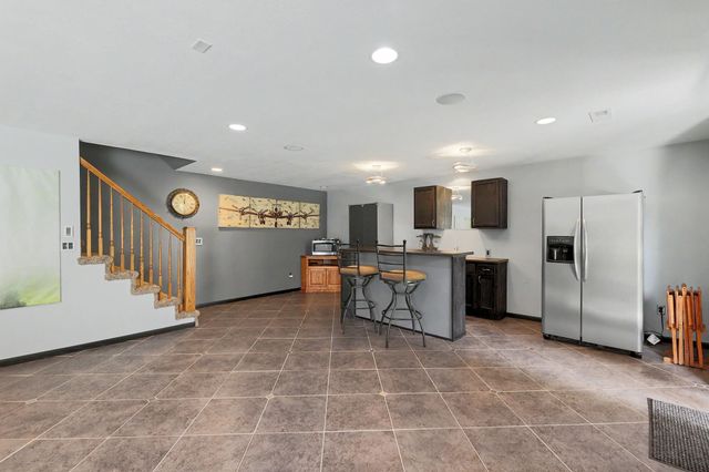 1326 S Summit Rd, Derby, KS 67037