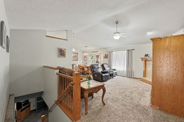 1326 S Summit Rd, Derby, KS 67037