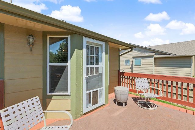 1326 S Summit Rd, Derby, KS 67037
