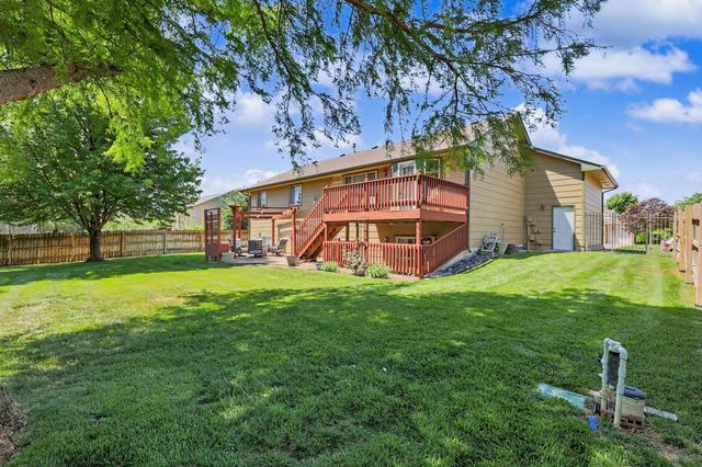 1326 S Summit Rd, Derby, KS 67037