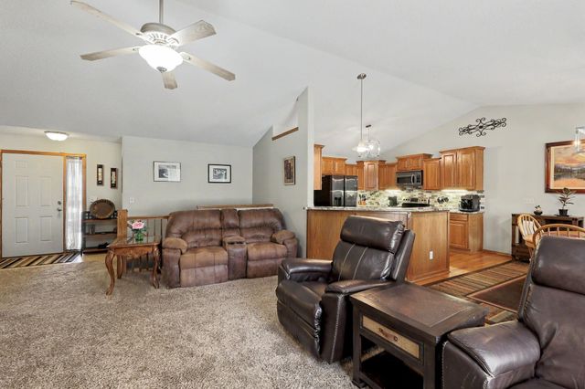 1326 S Summit Rd, Derby, KS 67037