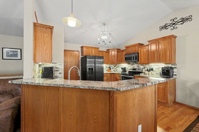 1326 S Summit Rd, Derby, KS 67037