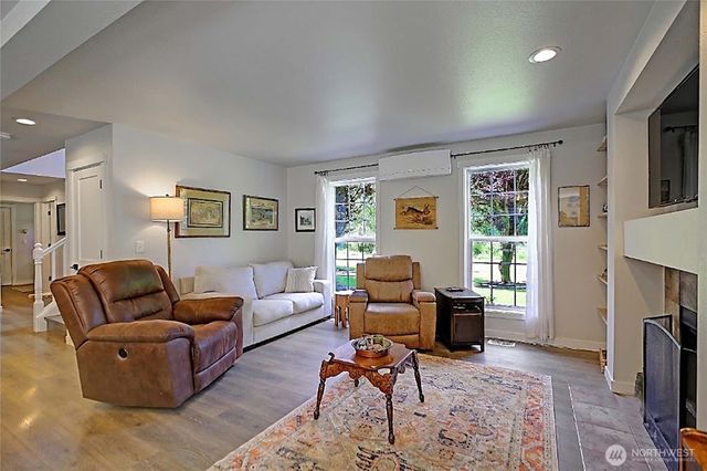 4433 Village Road, Stanwood, WA 98292
