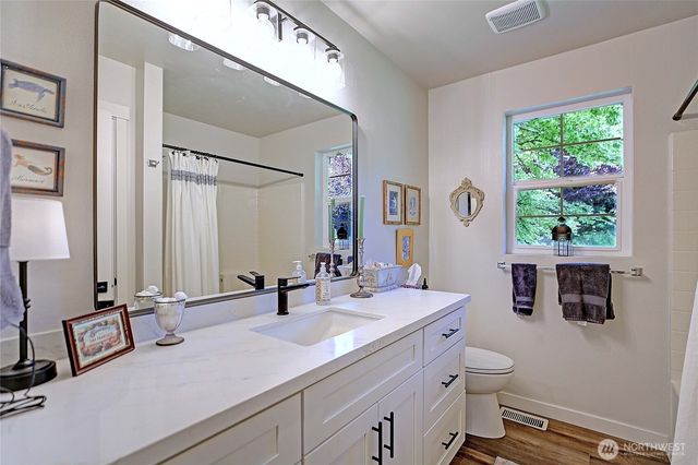 4433 Village Road, Stanwood, WA 98292