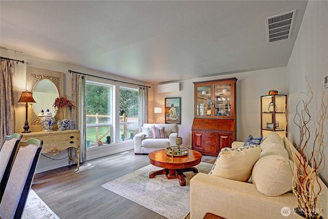 4433 Village Road, Stanwood, WA 98292