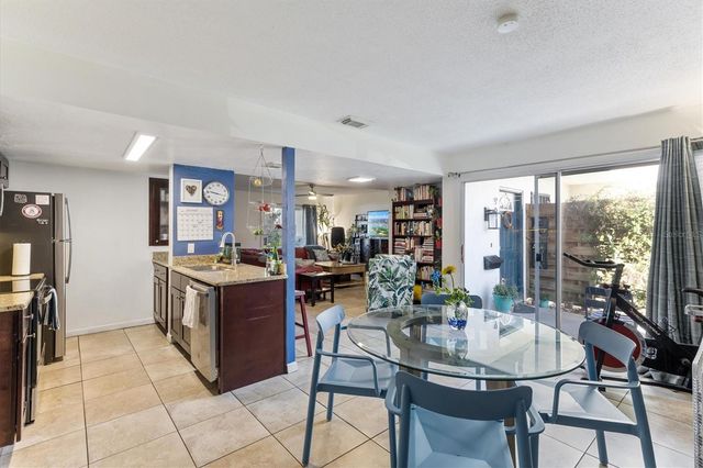 903 BYRON LANE, Sarasota, FL 34243