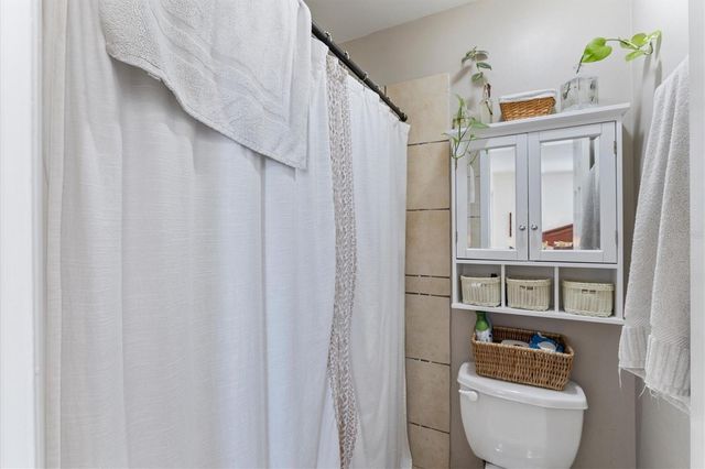 903 BYRON LANE, Sarasota, FL 34243
