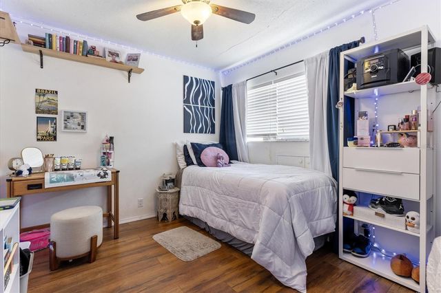 903 BYRON LANE, Sarasota, FL 34243