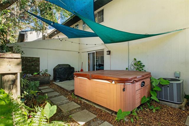 903 BYRON LANE, Sarasota, FL 34243