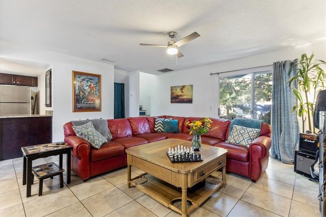 903 BYRON LANE, Sarasota, FL 34243