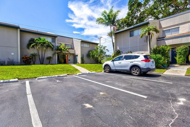 903 BYRON LANE, Sarasota, FL 34243