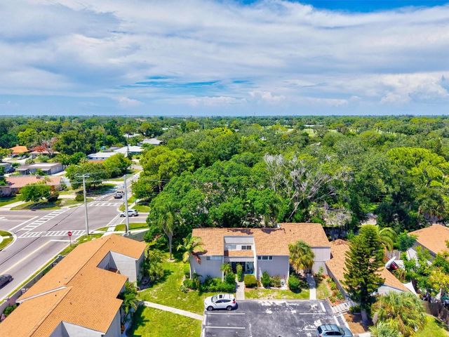 903 BYRON LANE, Sarasota, FL 34243