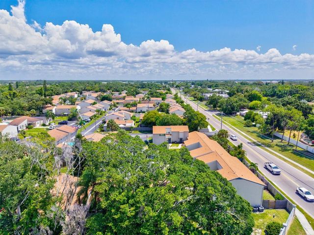 903 BYRON LANE, Sarasota, FL 34243