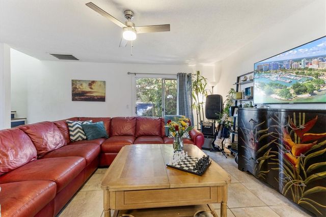 903 BYRON LANE, Sarasota, FL 34243