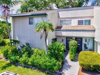 903 BYRON LANE, Sarasota, FL 34243