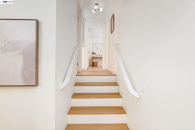 6558 Lucas Ave 202, Oakland, CA 94611