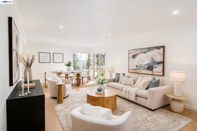 6558 Lucas Ave 202, Oakland, CA 94611