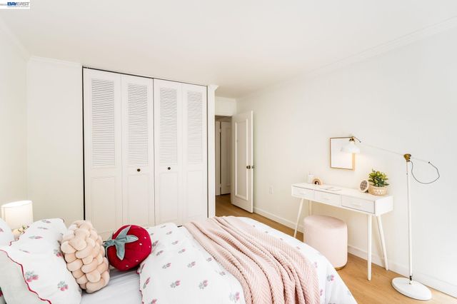 6558 Lucas Ave 202, Oakland, CA 94611