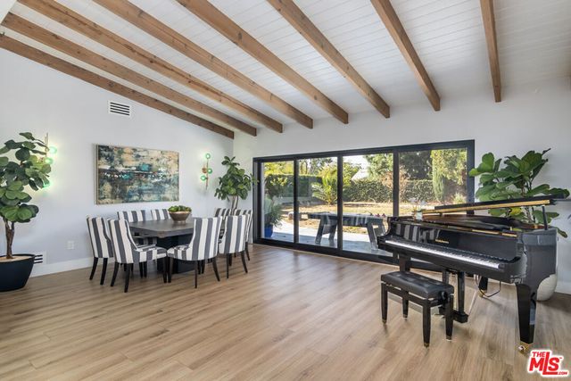 4821 Heaven Avenue, Los Angeles, CA 91364