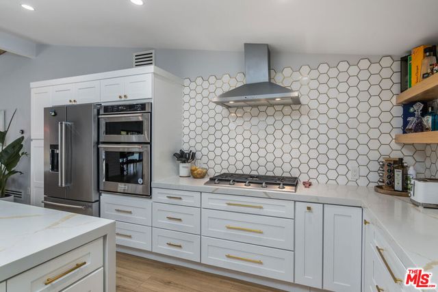 4821 Heaven Avenue, Los Angeles, CA 91364