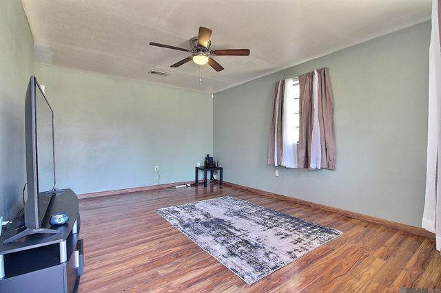 34955 Gravesbriar Dr, Denham Springs, LA 70706