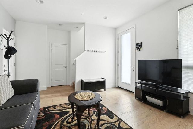 863 Lookout Street, Richmond, CA 94804