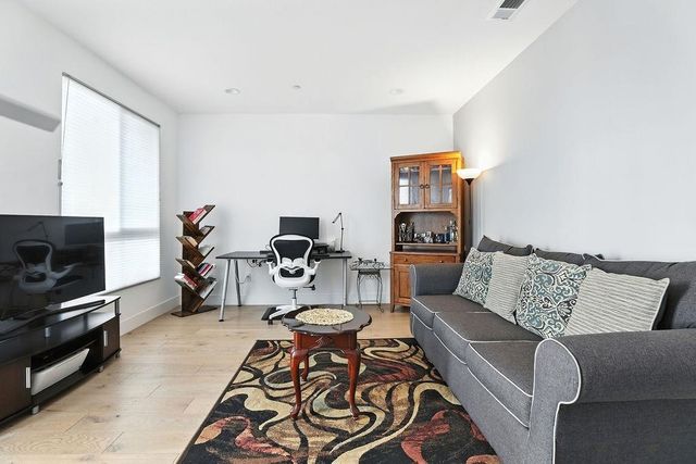 863 Lookout Street, Richmond, CA 94804