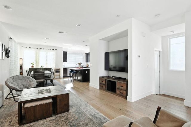 863 Lookout Street, Richmond, CA 94804