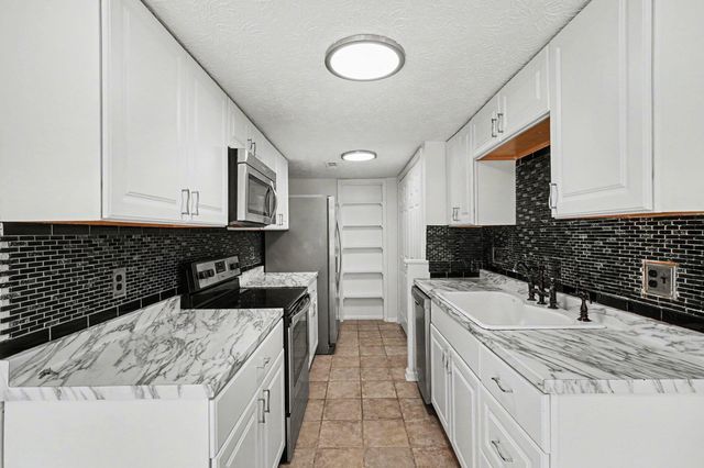 206 Creekstone Court, Cold Spring, KY 41076