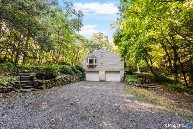 45 Edwards Road, Bethany, CT 06524