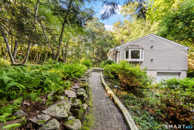 45 Edwards Road, Bethany, CT 06524