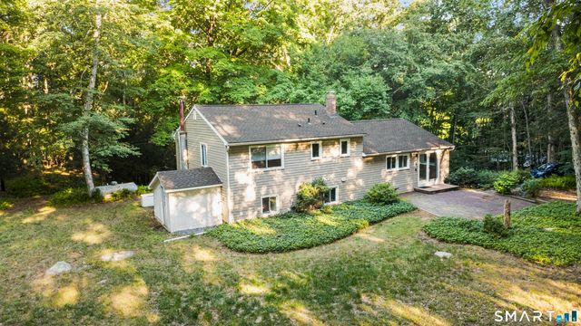 45 Edwards Road, Bethany, CT 06524