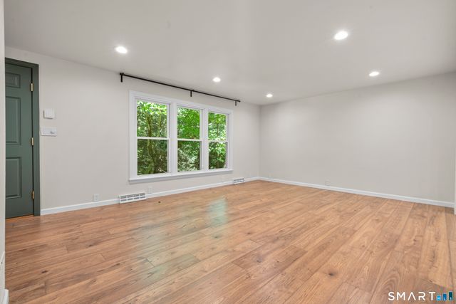 45 Edwards Road, Bethany, CT 06524