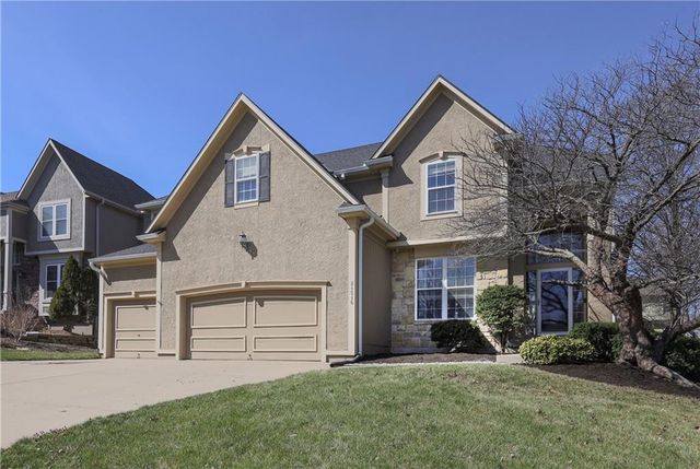 21516 W 99th Street, Lenexa, KS 66220