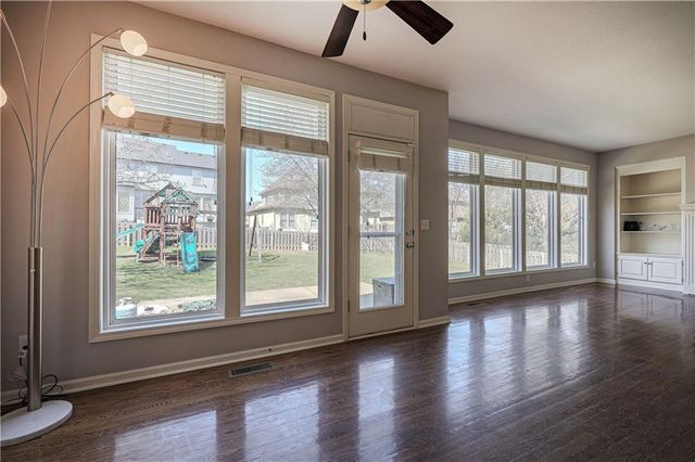 21516 W 99th Street, Lenexa, KS 66220