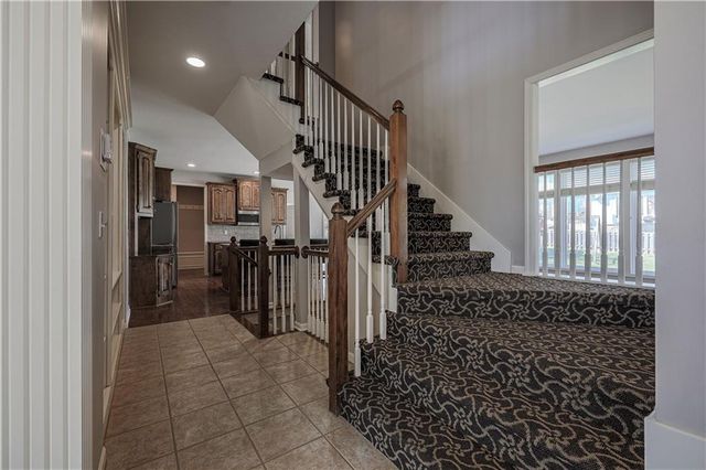 21516 W 99th Street, Lenexa, KS 66220