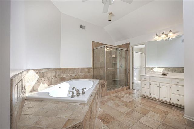 21516 W 99th Street, Lenexa, KS 66220