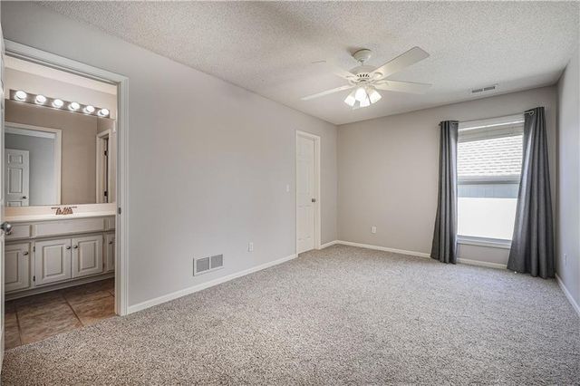 21516 W 99th Street, Lenexa, KS 66220