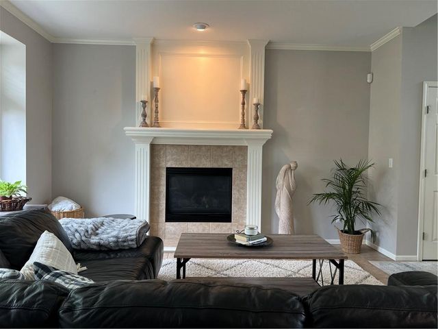 21516 W 99th Street, Lenexa, KS 66220