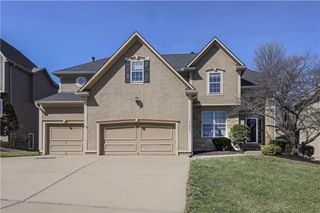 21516 W 99th Street, Lenexa, KS 66220