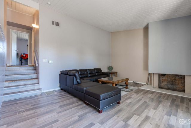 3901 Union Avenue 8, Bakersfield, CA 93305