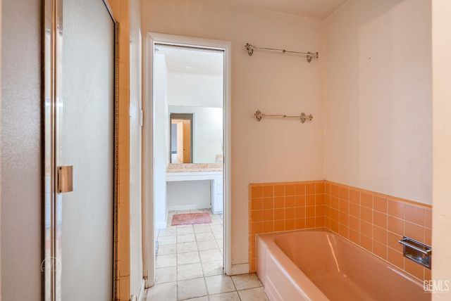 3901 Union Avenue 8, Bakersfield, CA 93305